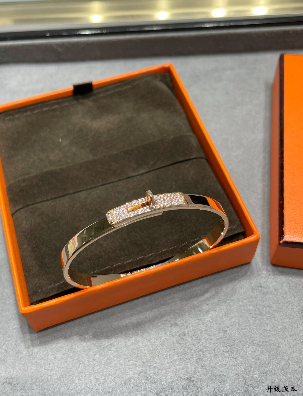 18K Kelly Small Model Diamond Hermes Bracelet