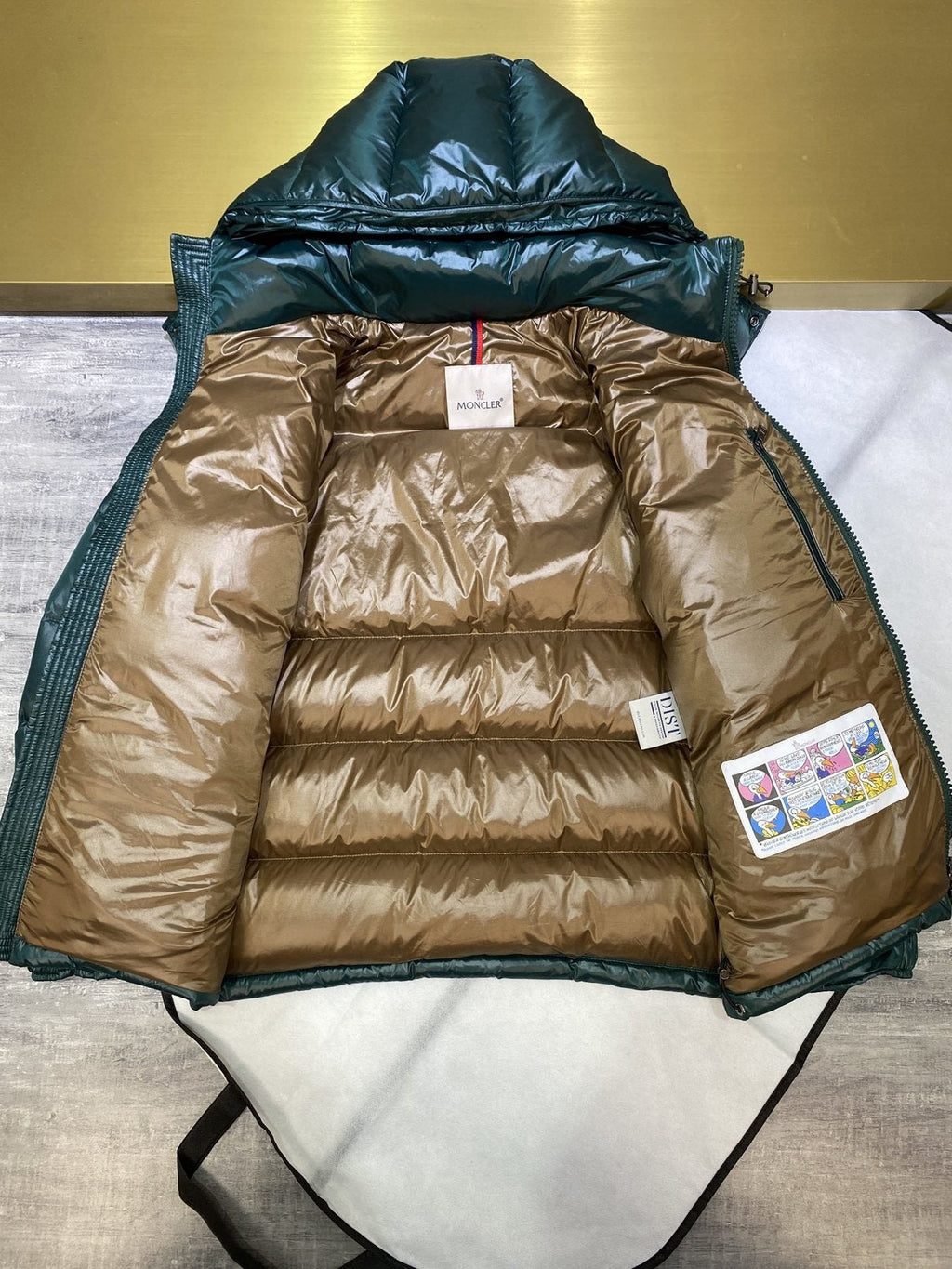 Moncler Glossy Hooded Short Down Coat — detail