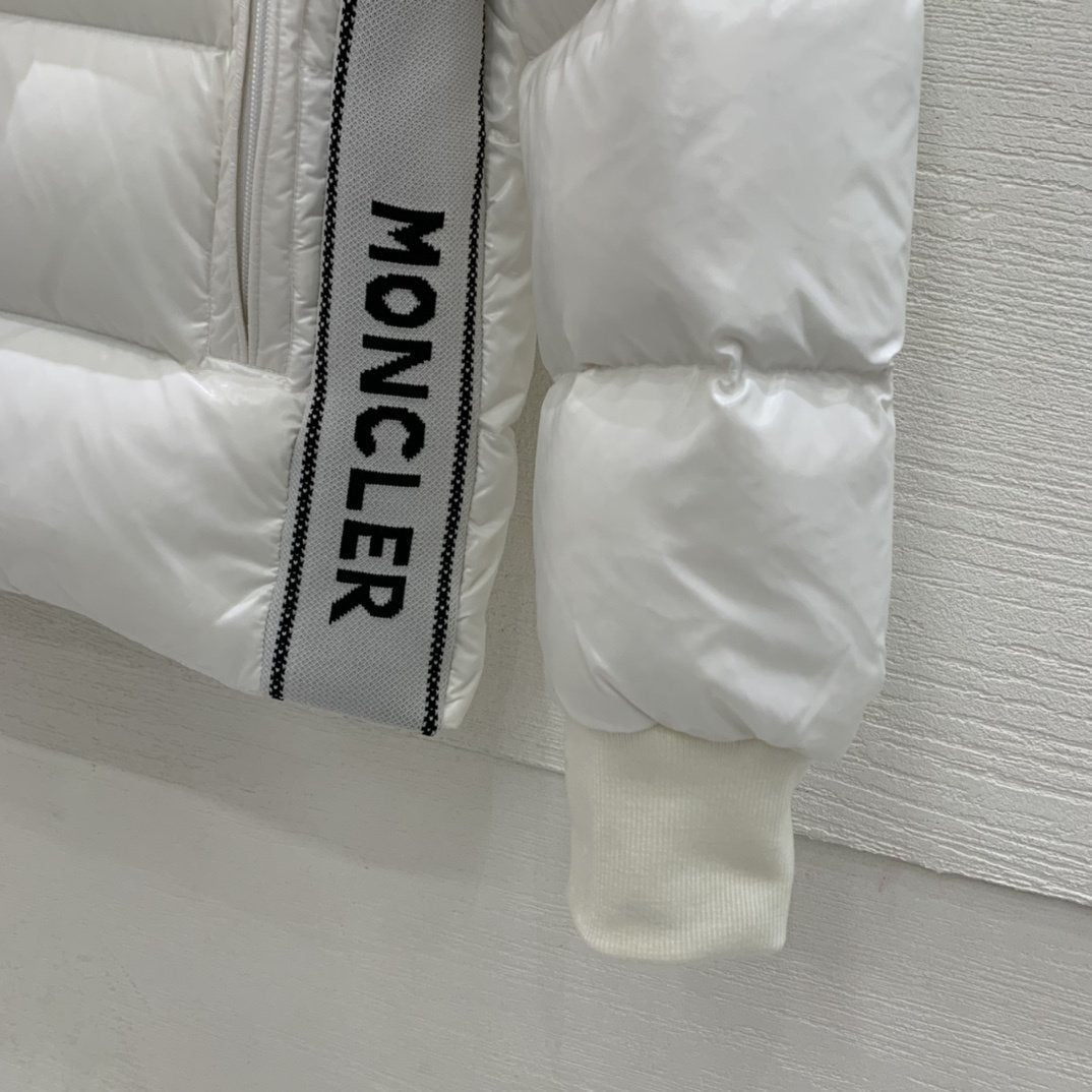 Moncler Color-Block Hooded Short Down Coat — detail