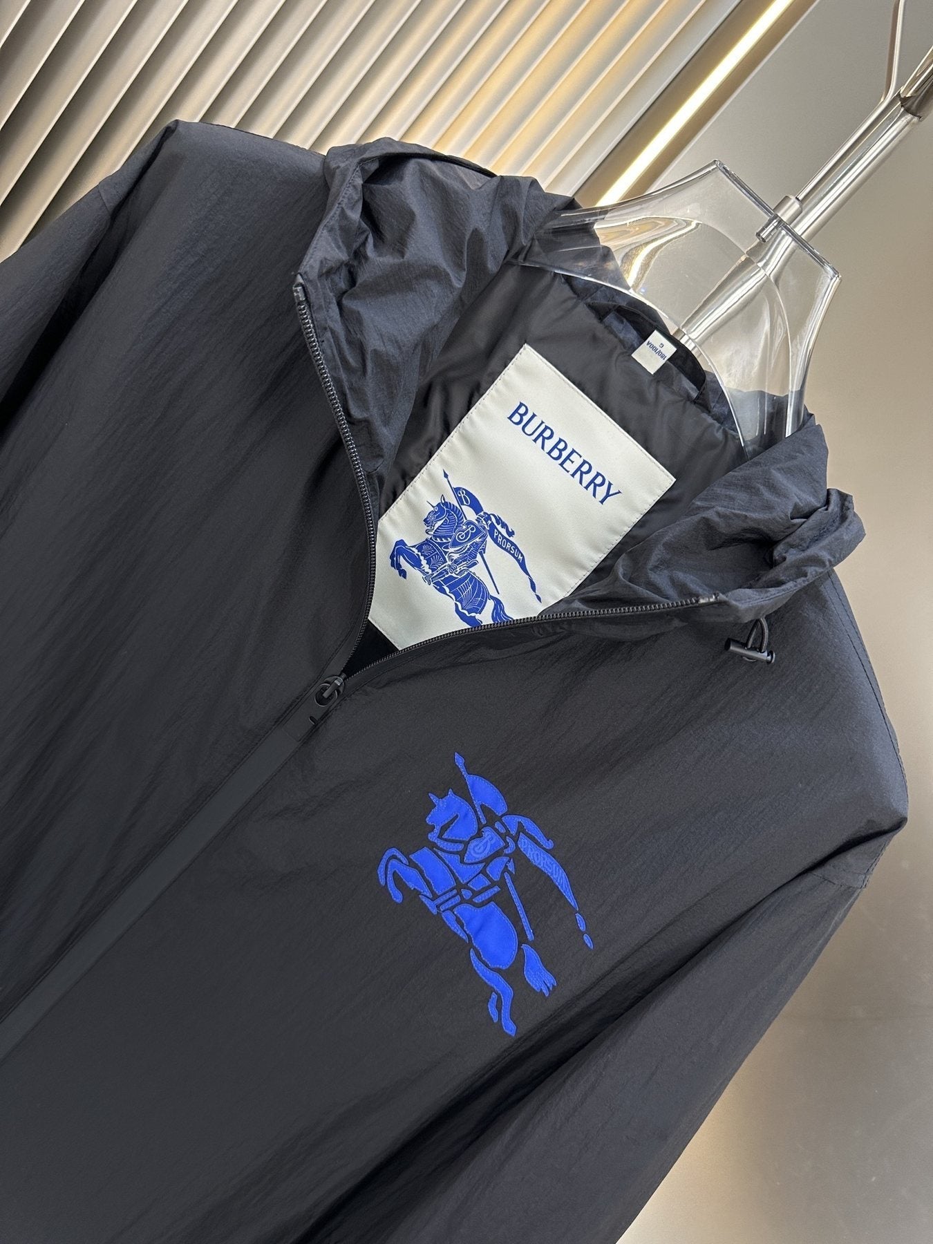Burberry Blue Chest Graphic Hooded Zip Jacket — neck_label