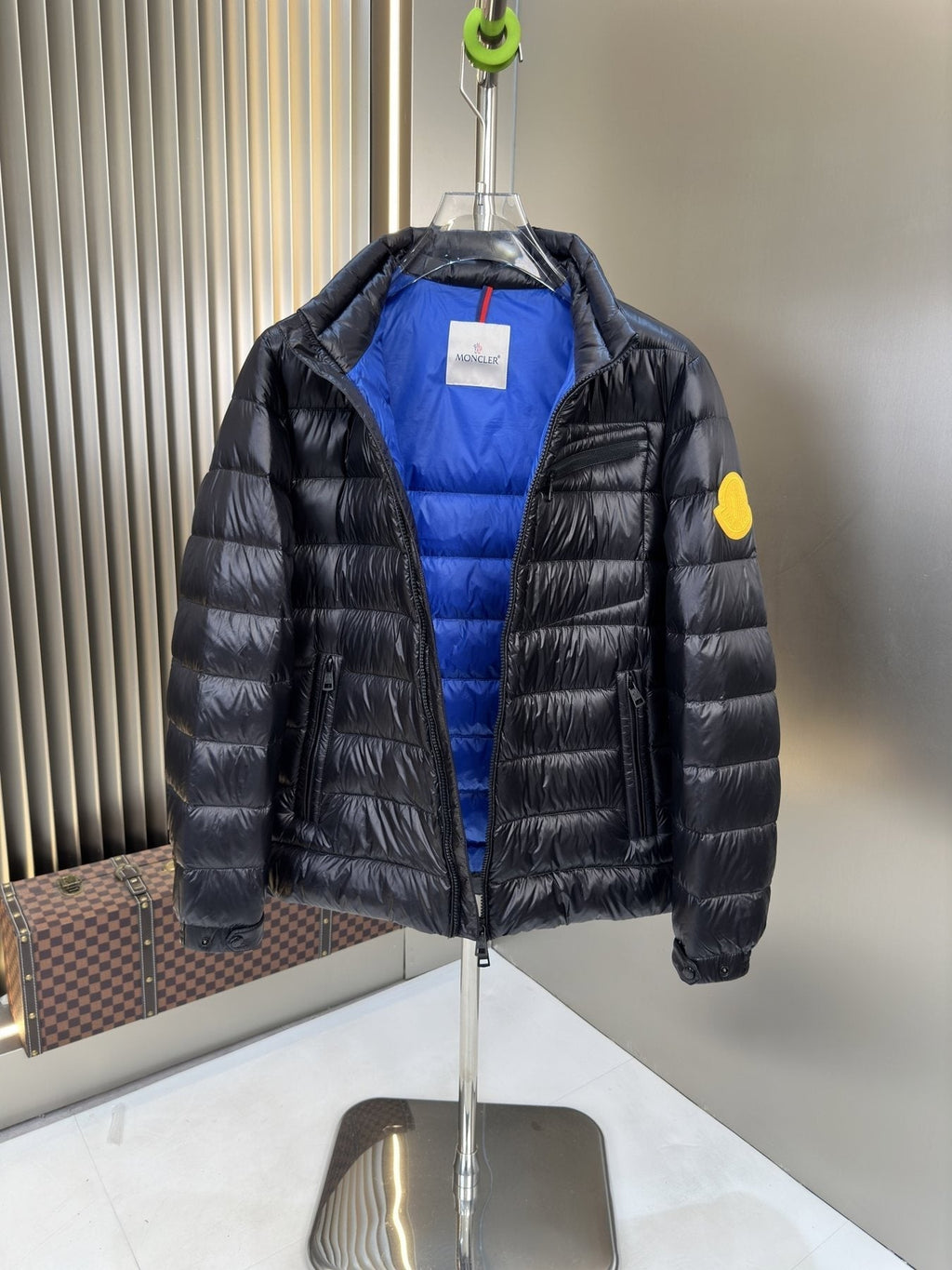 Moncler Black Quilted Puffer Coat with Contrast Lining — detail
