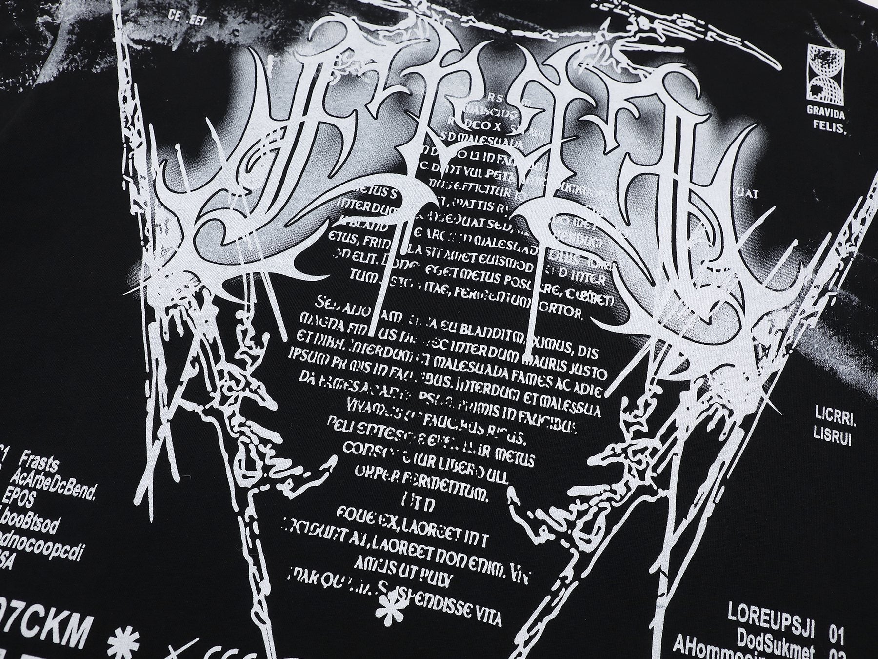 FIRST ROW Y2K Tribal Crop T-Shirt — detail