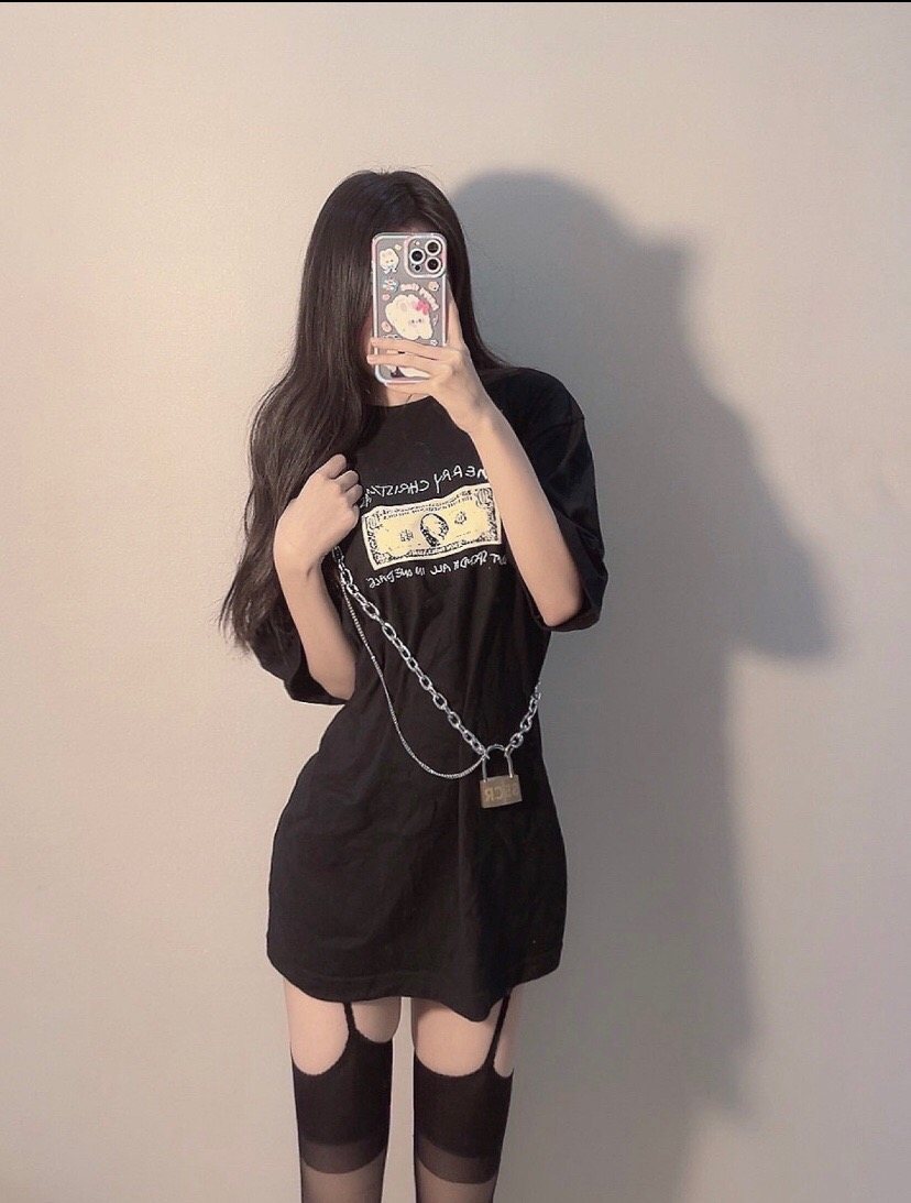 Supreme Merry Christmas Money Graphic T-Shirt — context