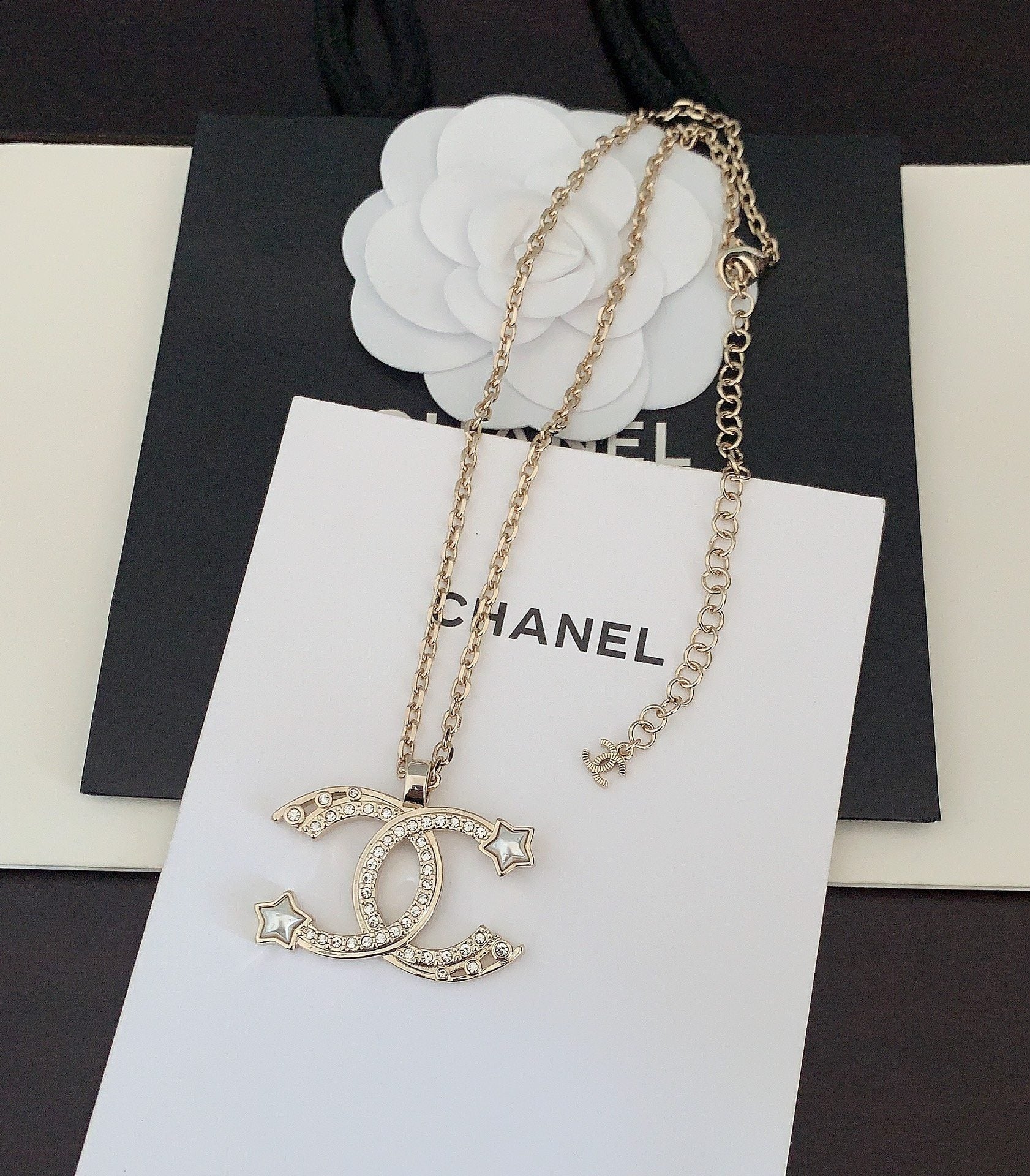 18K  Chanel Star Choker Necklace