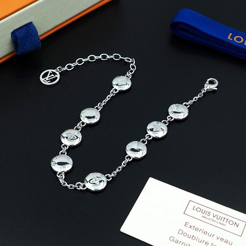 18K Louis Vuitton Studs Sautoir Bracelet